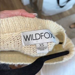 Wild fox sweater xs